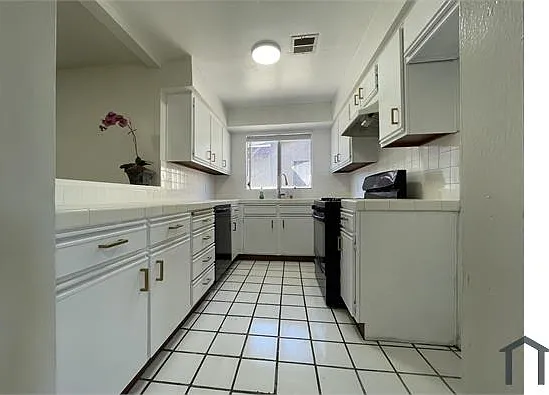 16126 S Ainsworth St #D — Photo 4