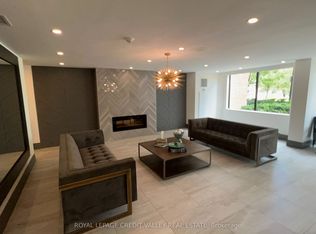 1270 Maple Crossing Blvd #704, Burlington, ON L7S 2J3