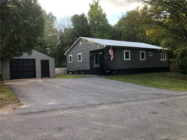 9377 Gillett Rd, Holland Patent, NY 13354