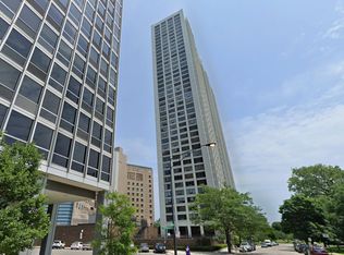340 W Diversey Pkwy APT 518, Chicago, IL 60657