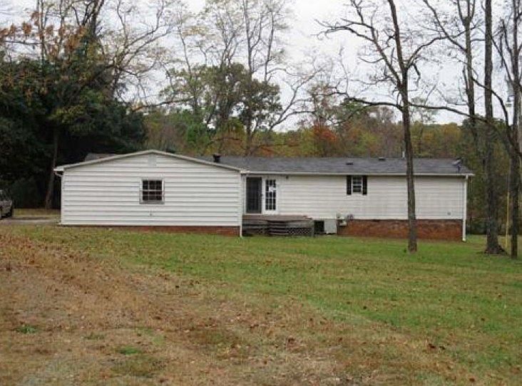 2nd image of 4815 Mustin Farm Ln