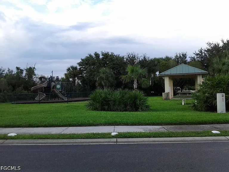 14980 Coopers Hawk Way — Photo 33