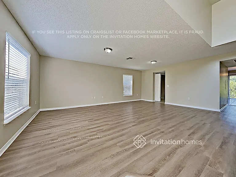 1225 Howland Blvd — Photo 6