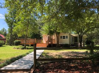 135 Lacey Ln, Cottageville, SC 29435
