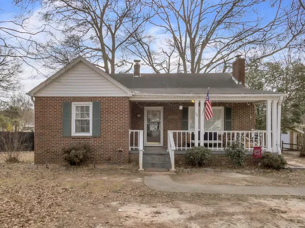 11 Westbrook Dr, Greenville, SC 29605