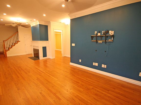 5th image of 125 N Early St