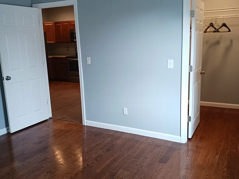 202 Hope St #3 — Photo 8