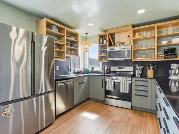 13294 Ellice Ct, Apple Valley, MN 55124