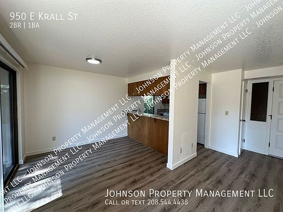 5th image of 950 E Krall St
