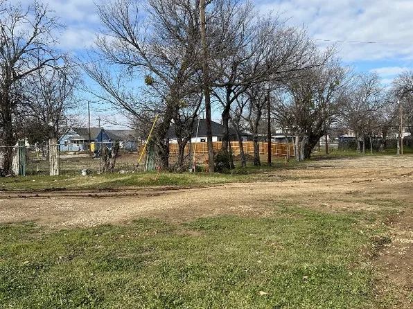 1707 E Leuda St, Fort Worth, TX 76104