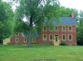 15 Railroad Ave, East New Market, MD 21631