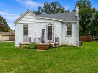 122 E 5th St, Byron, IL 61010