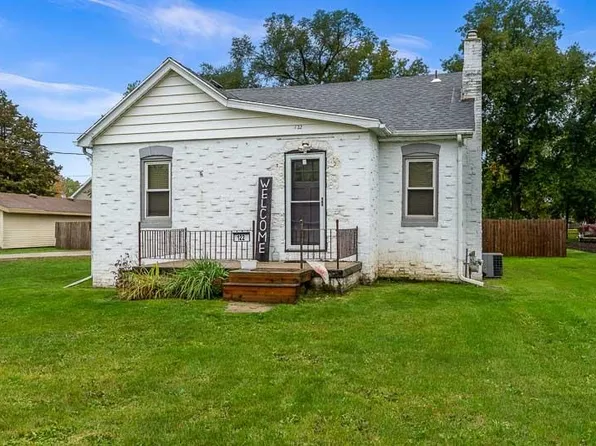 122 E 5th St, Byron, IL 61010