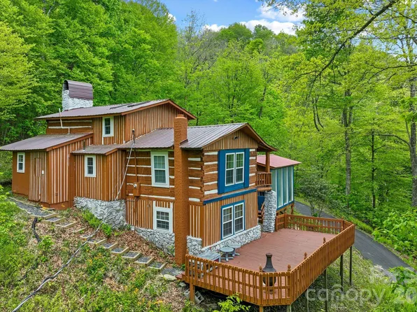 285 Glenaire Dr, Mars Hill, NC 28754