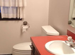 1085 Hendrick Rd, Muskegon, MI 49441