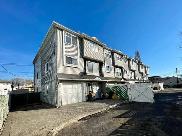 23 Tony Ct, Staten Island, NY 10305