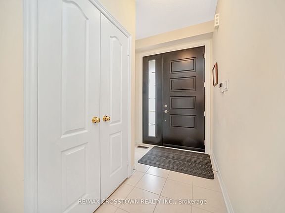 3rd image of 67 Sorbonne Dr