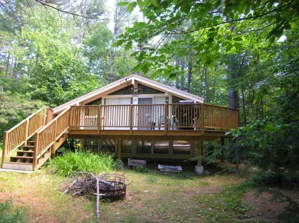 45 Chapel St, North Conway, NH 03860