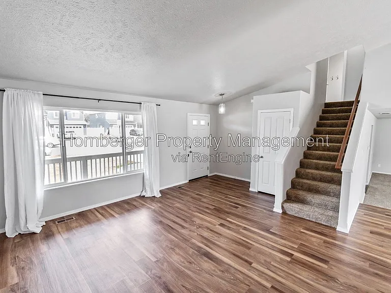 1915 W Jay Ave — Photo 2