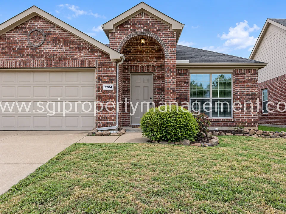 9704 Mulligan Dr