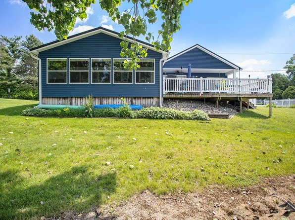 781 Gilead Shores Dr, Bronson, MI 49028
