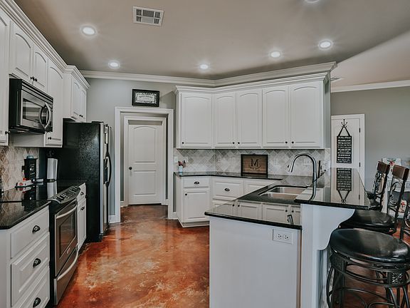 3rd image of 2579 E Robinwood Dr