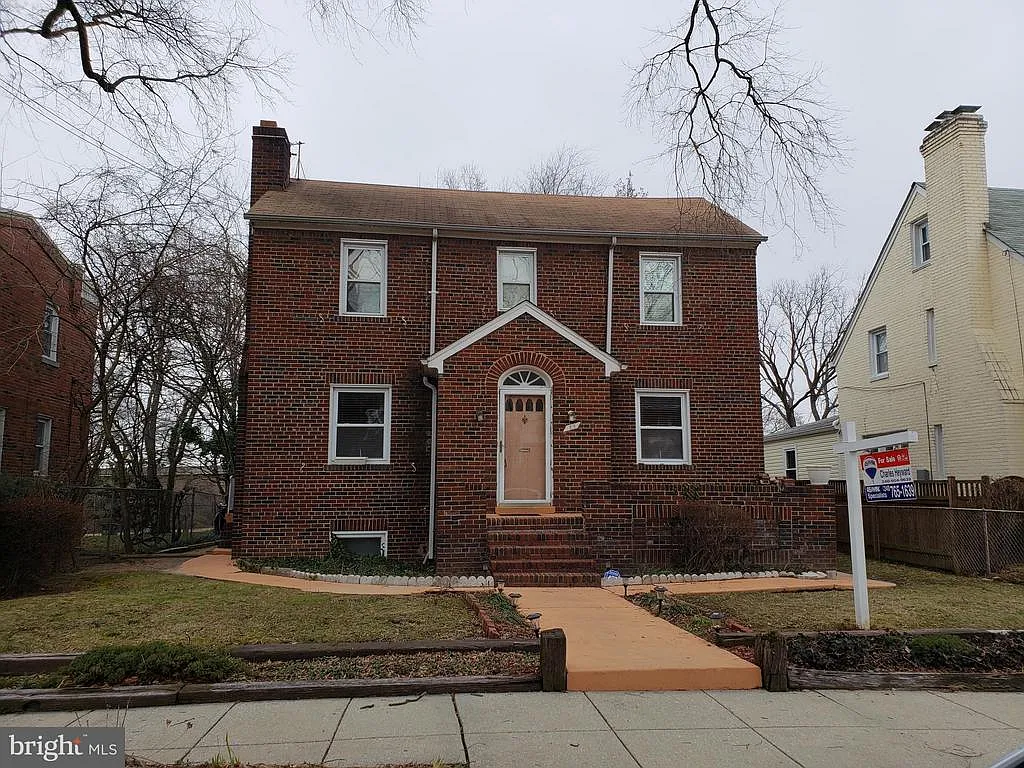 29 Nicholson St NW photo 1