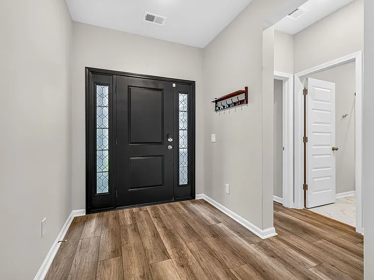 518 Yellow Leaf Ln — Photo 6