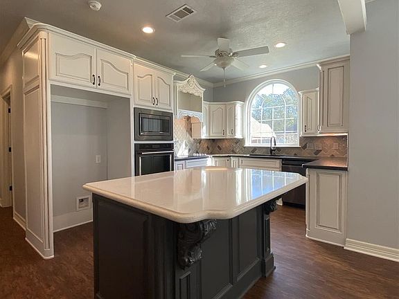 4th image of 3455 Michelle Ave