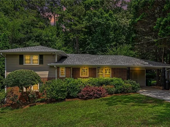 2632 Laurel Ridge Dr, Decatur, GA 30033