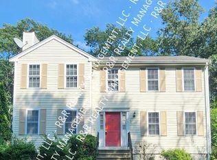 5 Elm St, Douglas, MA 01516