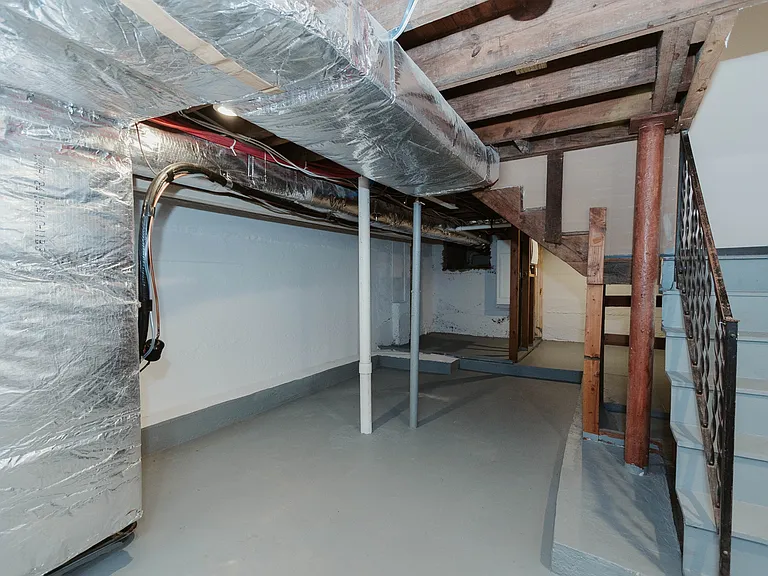 216 S Georgia Ave — Photo 28
