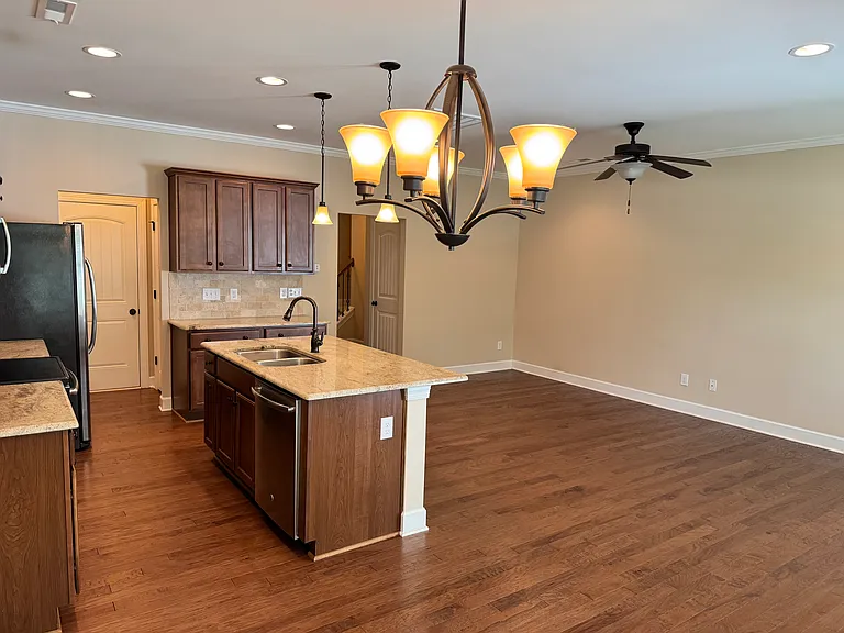 4025 Canterwood Dr — Photo 10