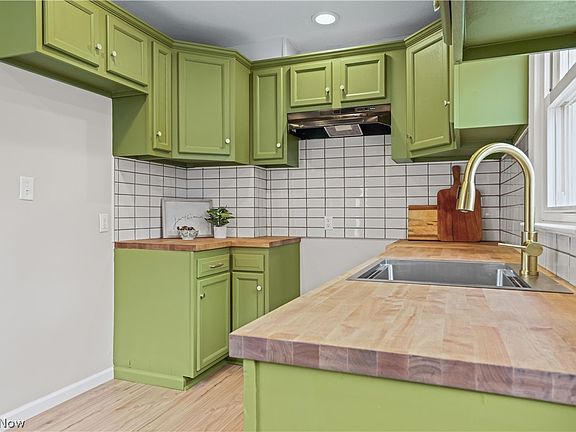 3rd image of 1265 Greenwood Ave
