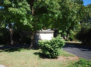 434 Parkside Dr, Hollister, MO 65672
