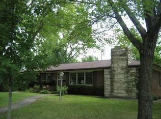 1109 Laura Ln, Marion, IL 62959