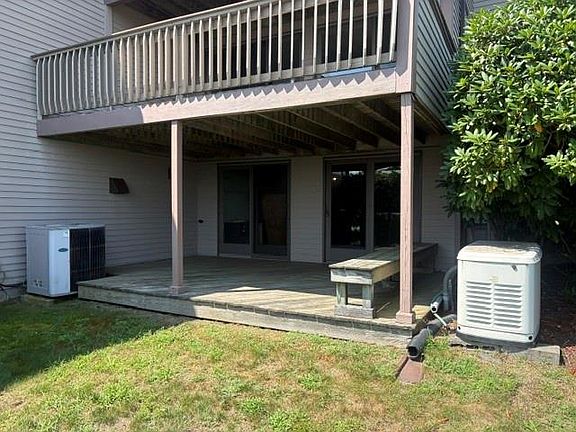 2nd image of 297 Water St APT A2