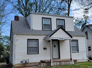 2225 SW 8th Ave, Topeka, KS 66606