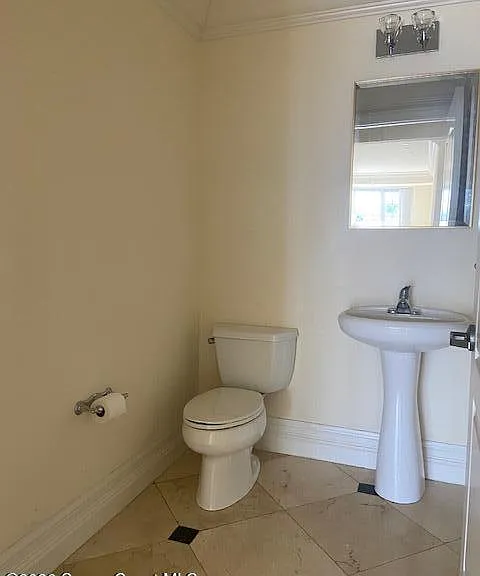 2240 Front St #104 — Photo 7