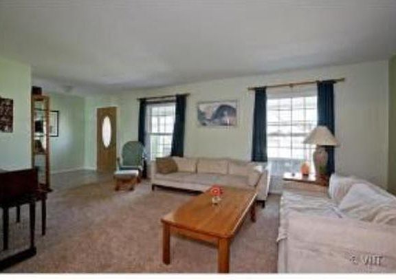 2nd image of 621 Independence Ave