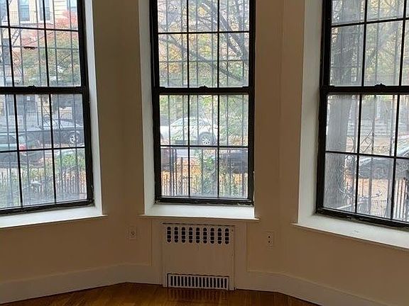 4th image of 1057 Bergen St #1B