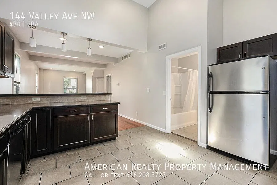 4 bed, 1.5 bath, 1226 sqft, $2,500 — Photo 4