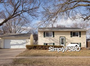 4837 47th Ave, Moline, IL 61265