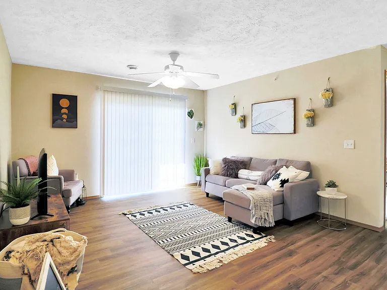 Old Stone Apartments — Photo 19