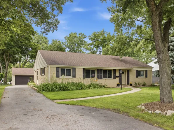 5818 Ridgewood Dr, Western Springs, IL 60558