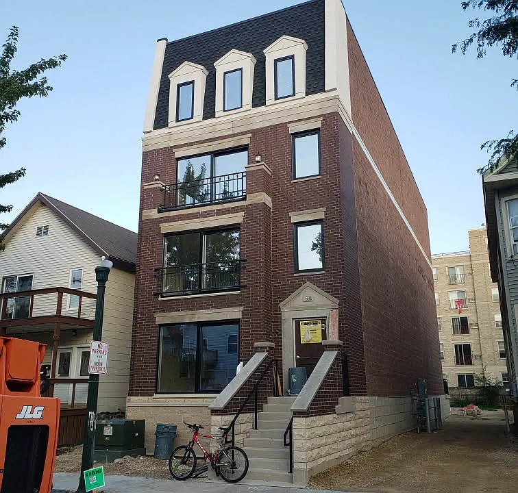 531 W Mifflin St #4