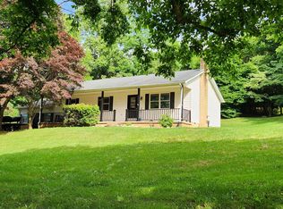 20 Oak Heights Rd, Front Royal, VA 22630
