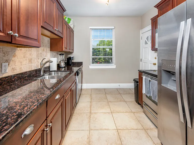 2317 W Texas Ave #4 — Photo 4