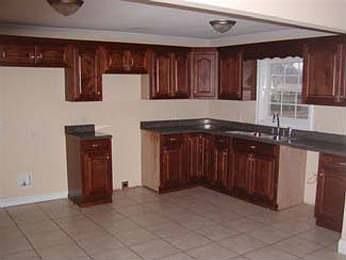 2nd image of 1106 Hair St