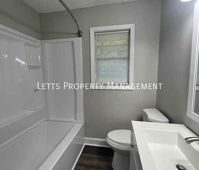 5543 Teresa St — Photo 9